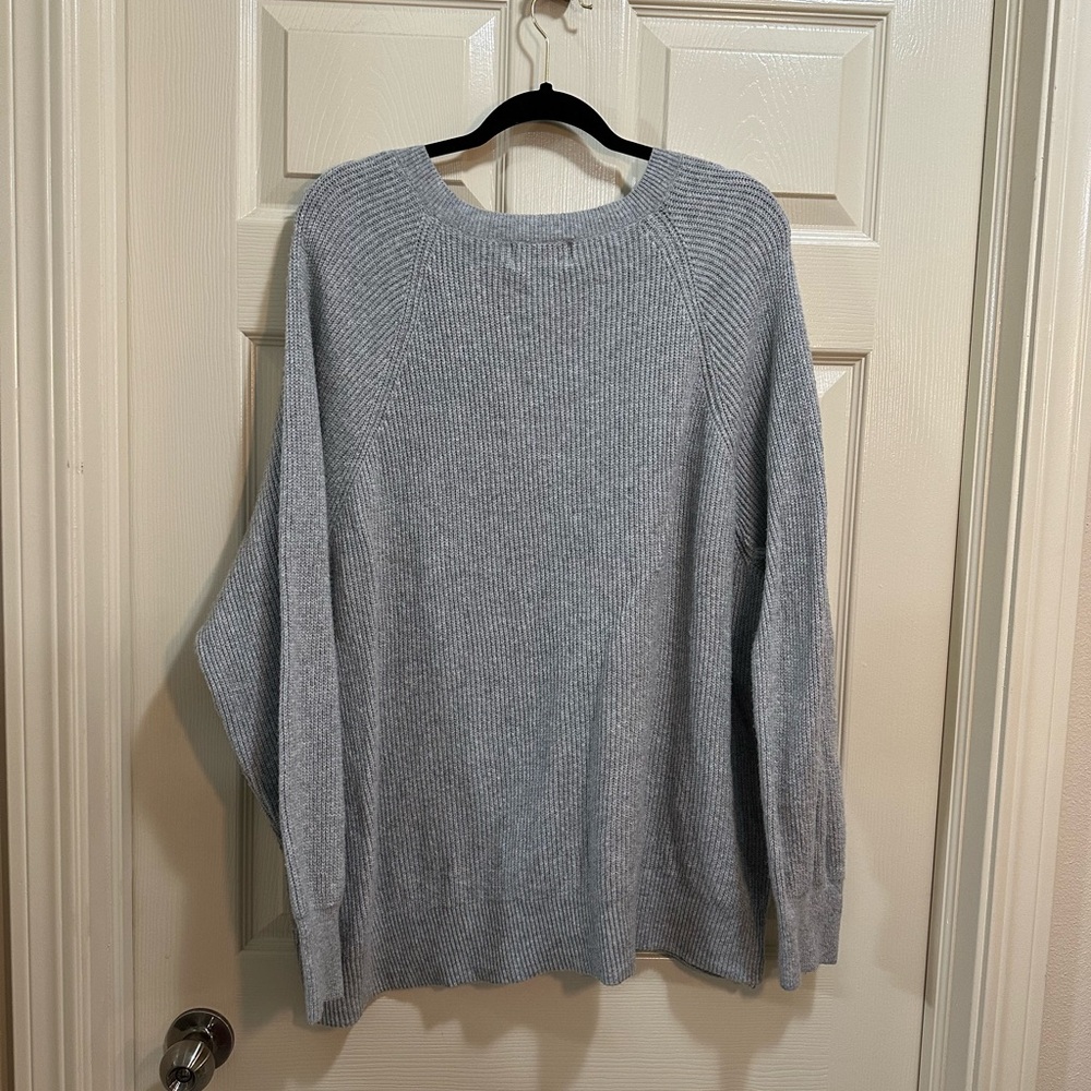 Women’s Old Navy long sleeve v-neck sweater light gray size 3X - Picture 5 of 5
